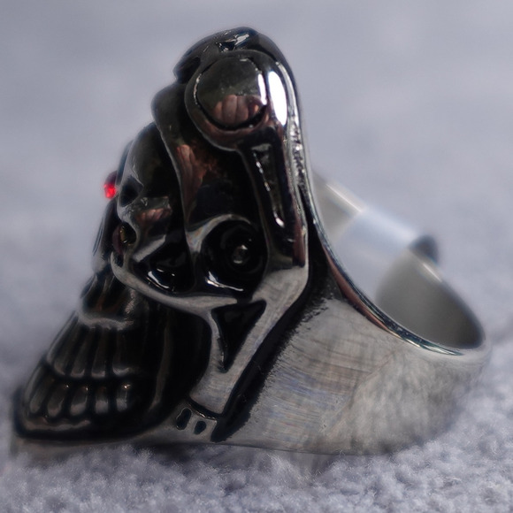 Stainless Steel Skull Ring Size 11 with Motorcycle goggles RSRN-620 - Picture 4 of 5